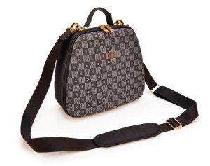 Lola-Bag-IRIS-by-Jose-Castro